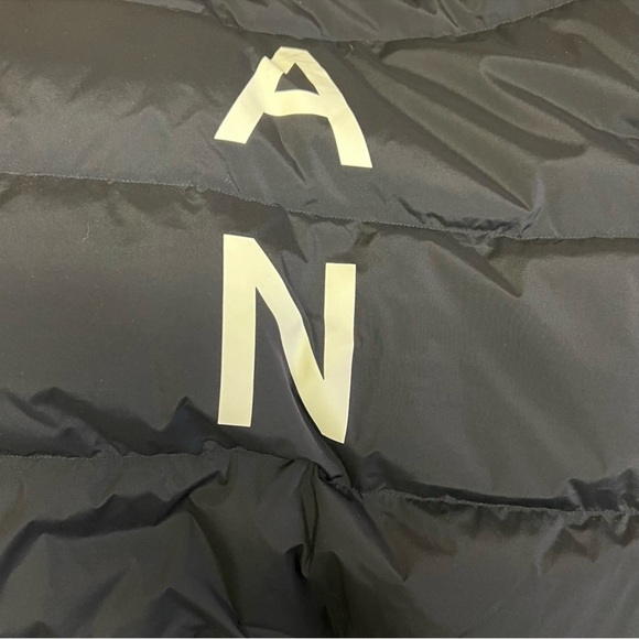 Lululemon Team  Canada 22 down jacket size 12 EUC - Picture 3 of 11